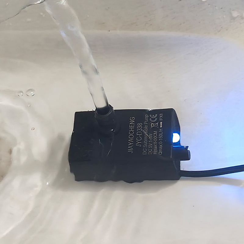 Ultra Quiet USB Aquarium Fish  - Marine Aquarium Nano のレビューと価格